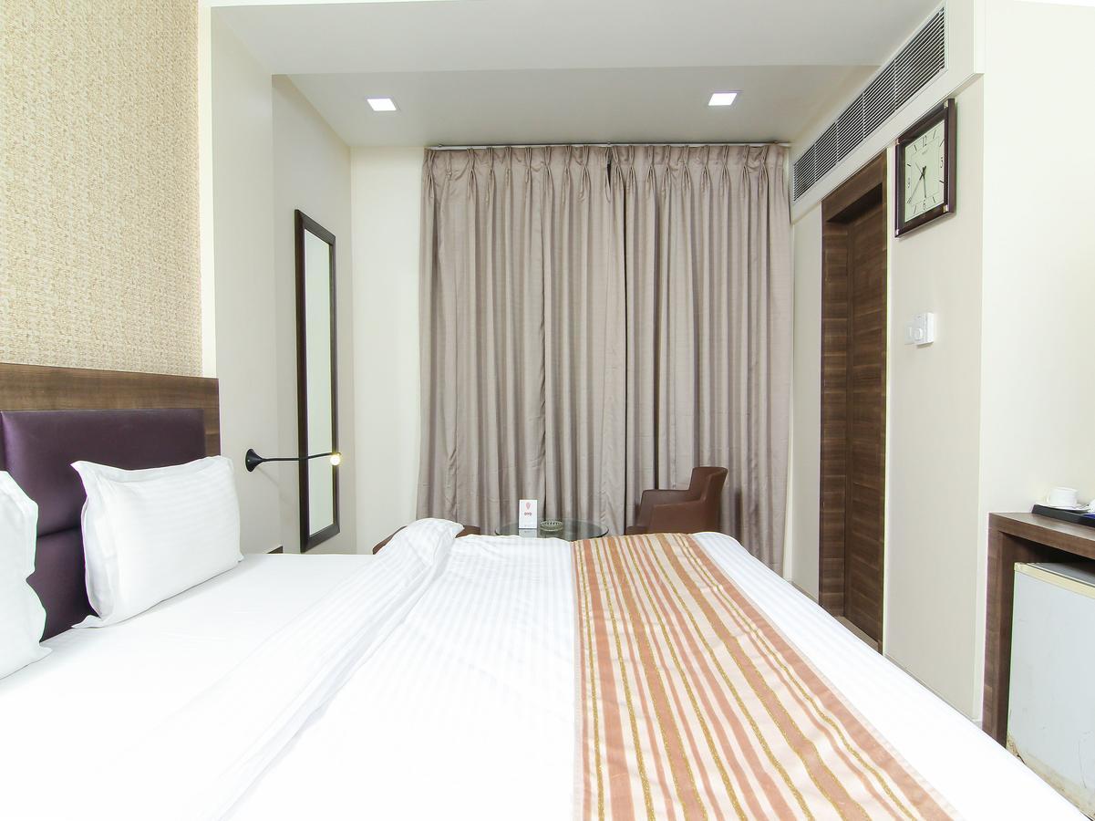 Oyo 12496 Skyotel Lucknow Extérieur photo